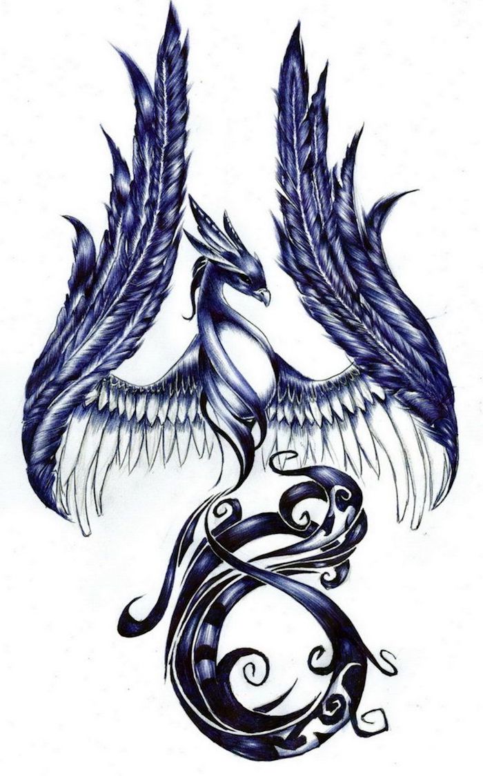 eine skizze mit einem tattoo mit einem fliegenden violetten phönix mit zwei großen langen flügeln mit violetten, weißen und schwarzen federn