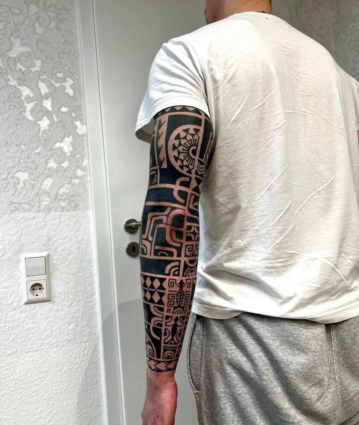 polynesische tattoos männer full sleeve arm tattoo