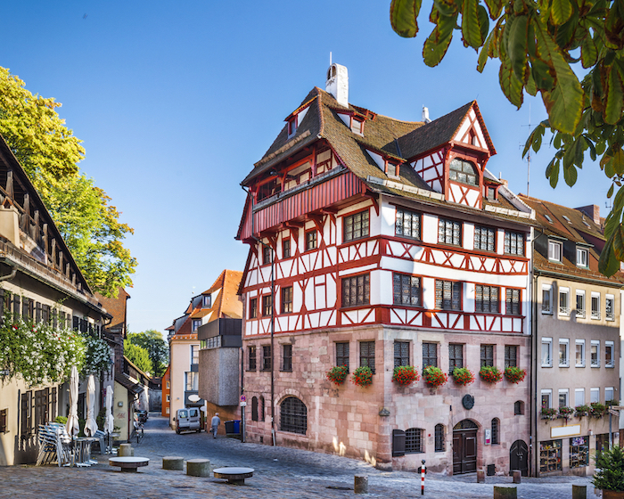 die schönsten urlaubsziele deutschlands nürnberg bayern und ihre architektur rosa haus frisches flair in der stadt