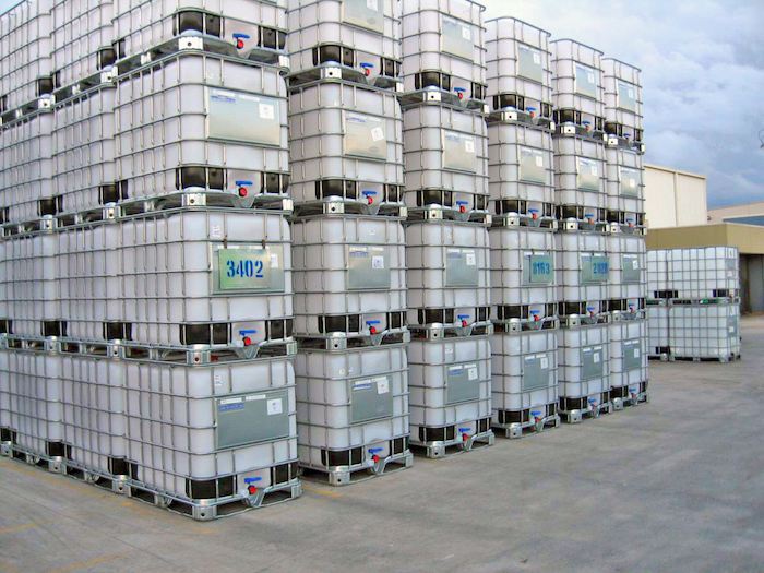 ibc container, intermediate bulk container stapeln, großpackmittel aus kunststoff und metall
