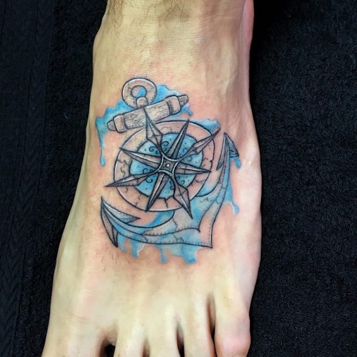anker tattoo fuß, kompass in kombination mit anker und wasserwellen