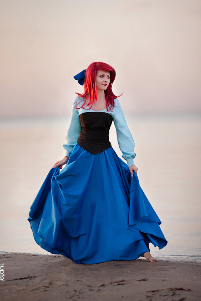 Arielle die Meerjungfrau Kostüm für Fasching, bodenlanges weites Kleid mit Korsett, dunkelblaue Haare