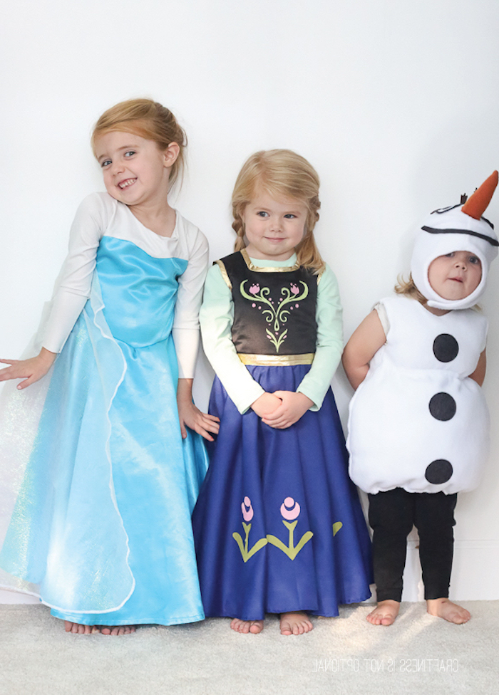 Eiskönigin Königin Kostüme für Kinder, Elsa mit hellblauem Kleid, Anna mit buntem Kleid, süßer Schneemann