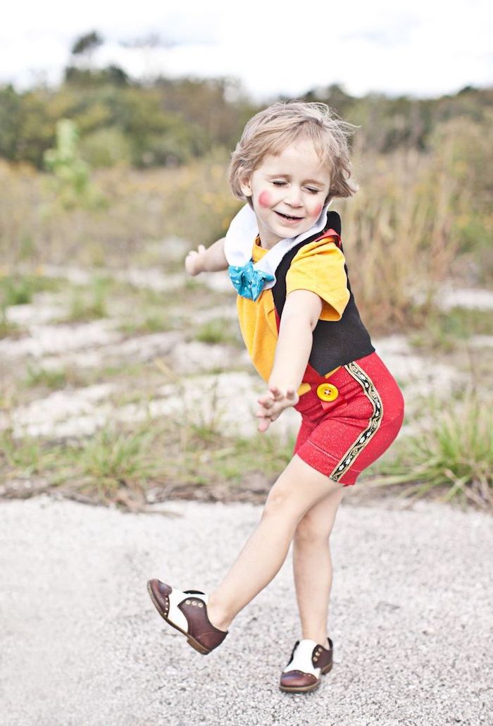 Pinocchio Kostüm für Kinder zum Nachmachen, süße Kostüm Idee für Fasching