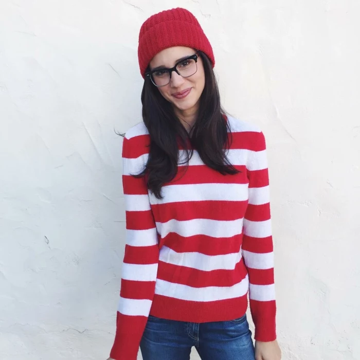 ein Wally von einem jungen Mädchen - einfache Karnevalkostüme mit gestreiften Pullover