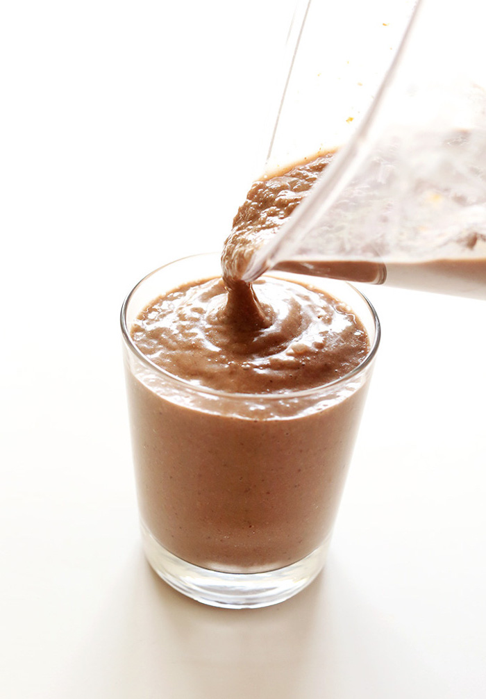 shakes zum zunehmen selber machen, selbstgemachter protein shake mit kakao