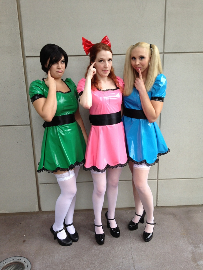 coole Ideen - drei Frauen, die als Powerpuff Girls kostümiert sind