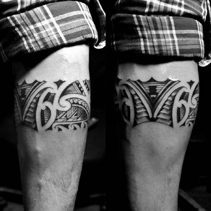schöne tattoos für männer, kleine abstrakte tätowierung am arm