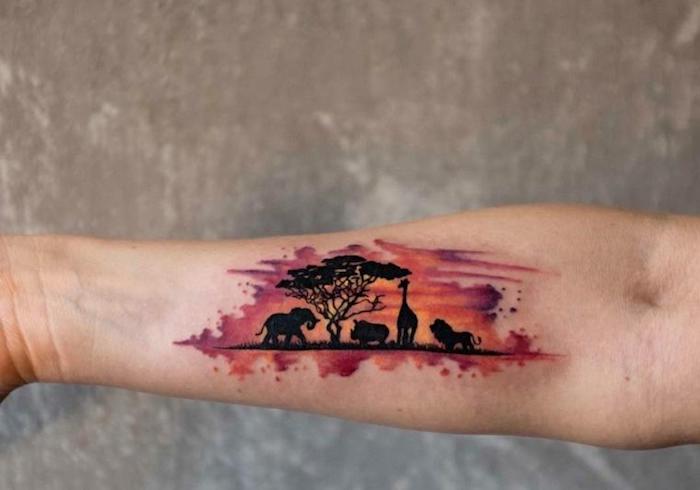 schöne tattoos, farbige tätowierung am arm, afrika, tiere
