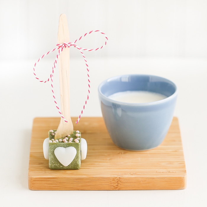 matscha gesunde ideen valentinstag geschenke für freund oder freundin mit milch servieren schmelzende praline gesund