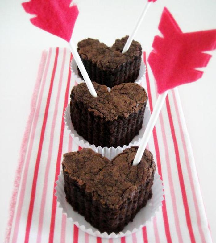 ausgefallene geschenkideen zum selber machen muffins praline kekse alles süße ist perfekt zum schenken zu valentinstag feier der liebe und lebenslust