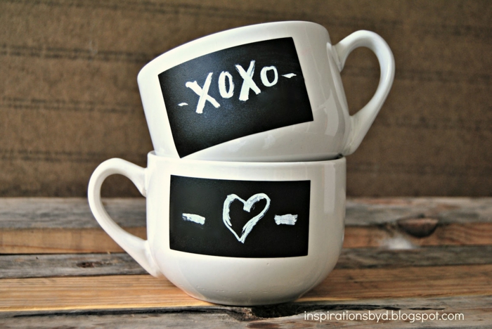 Teetassen selbst bemalen und beschriften, Herz und Küsse, Geschenkidee für verliebte Paare zum Valentinstag