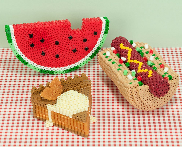 Lebensmittel selber gestalten - Bügelperlen Ideen in 3D - Melone, Torte und Hot Dog