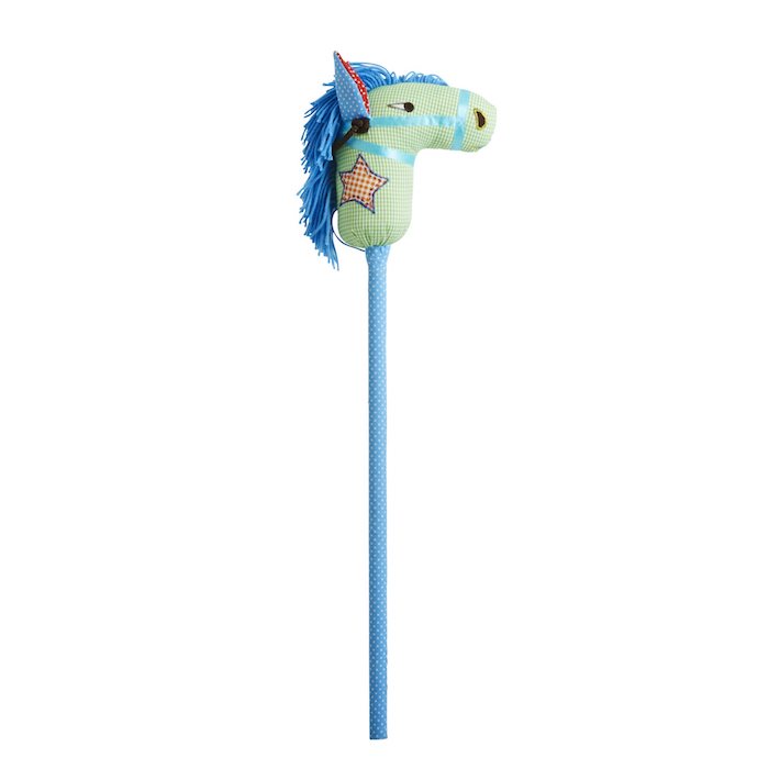 blaues steckenpferd mit einer blauen mähne und mit einem stern und roten ohren, ein bferd basteln, grünes steckenpferd