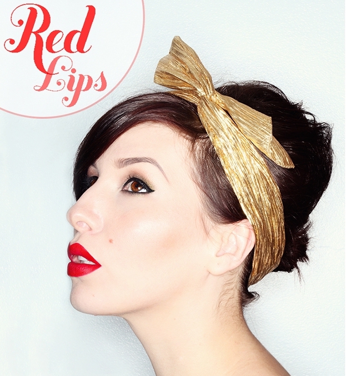 lippenstift rot, kombiniert mit goldene haarband, kopfband, rote lippen schminken, retro look