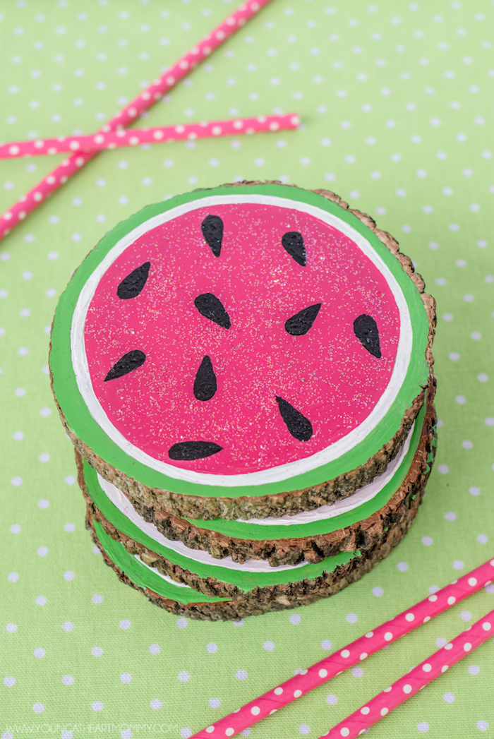Wassermelone Untersetzer für Gläser selbstgemacht, leichte DIY Idee zum Nachmachen