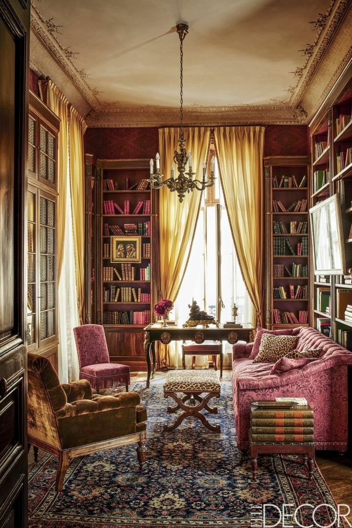 eine echte Bibliothek mit vielen Büchern, orientalischer Einrichtung, kleines Wohnzimmer einrichten