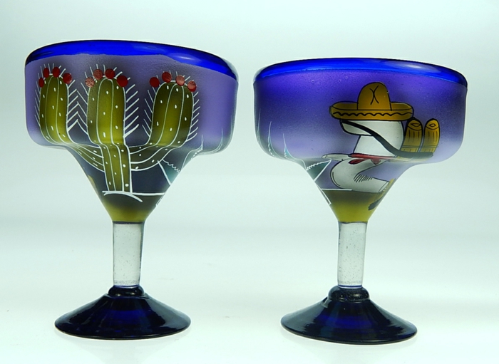 Gläser in mexikanischen Stil, mit Sobrero und Kaktus, Glas farben für Tequilla