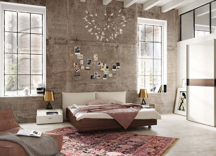 schlafzimmer deko, helle farben im zimmer, viel natürliches licht, beige wände, rosa teppich und bettwäsche, weiße möbel