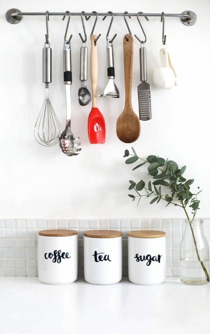 Kaffe, Tee und Zucker in kleinen Weckgläsern, hängendes Besteck, Wanddeko Ideen
