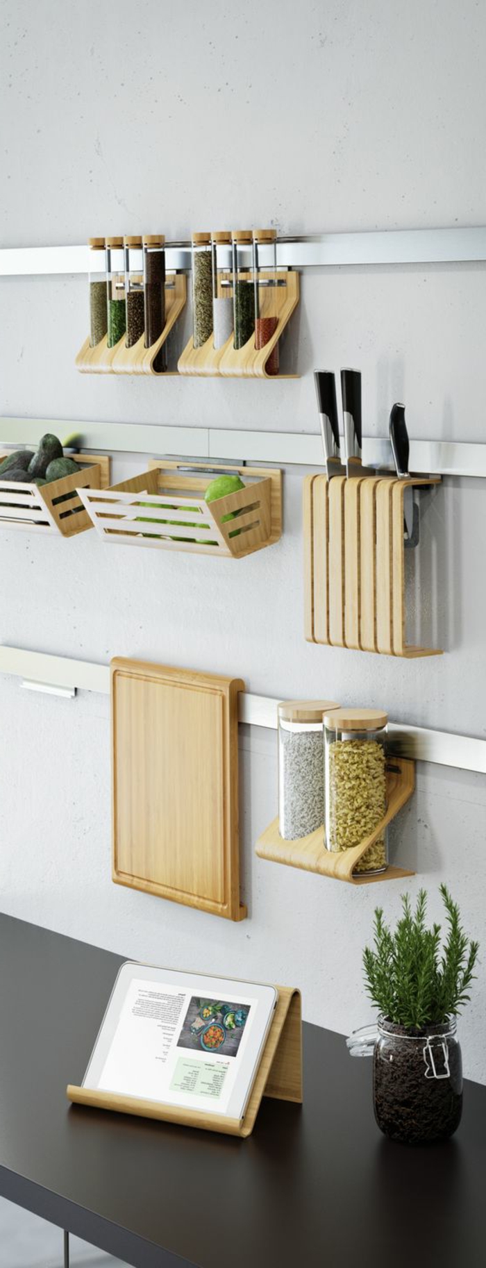Wandgestaltung Ideen, kleine angehängte Regale aus Holz für Küchenzubehör