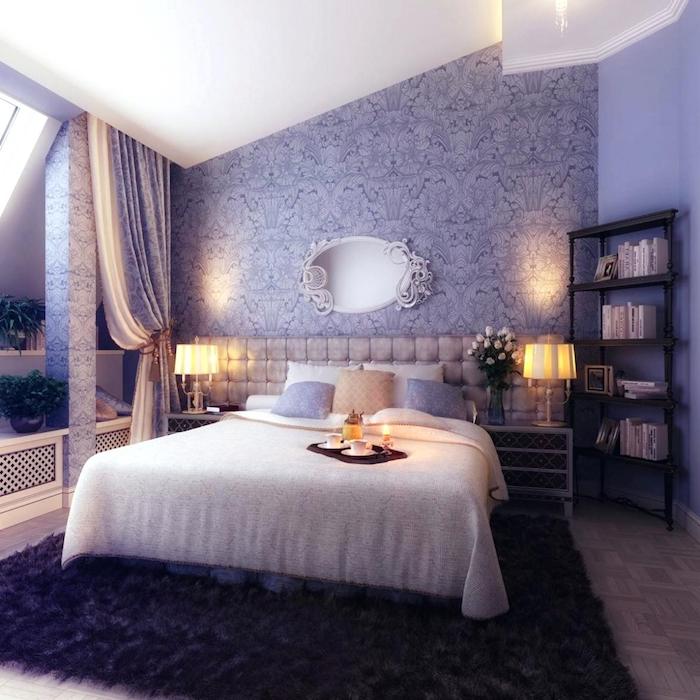 schlafzimmer einrichten beispiele, lila violett, nuancen beleuchtung, spiegel, ideen, vorhänge, schräge. dachschräge