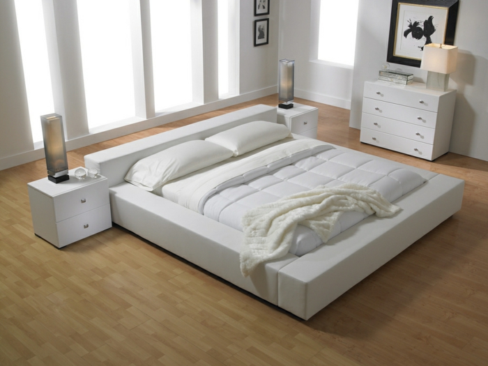 schlafzimmer farben, beiger boden, weißes bett, bettdecke, bettwäsche, lampe, design, wandbild