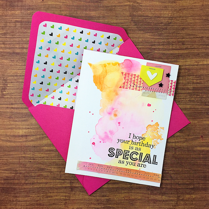 geburtstagskarte basteln, rosa briefumschlag mit bunten herzen, klappkarte dekoriert mit wasserfarben
