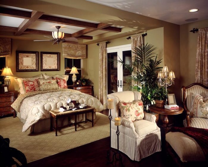 wanddeko schlafzimmer im vintage landhausstil, ideen zum nachmachen in einem haus oder villa auf dem lande