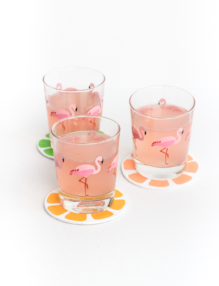 Untersetzer für Gläser in Form von Zitrusfrüchten, Gläser mit Flamingos