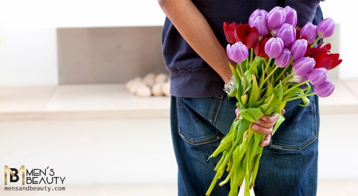 die kreative männer sind von den damen immer gemocht, tischdekoration geburtstag, lila tulpen der freundin schenken, überraschung