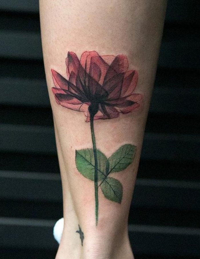 vergissmeinnicht tattoo, tattoo idee groß, rote blüte und grünes stäbchen, armtattoos