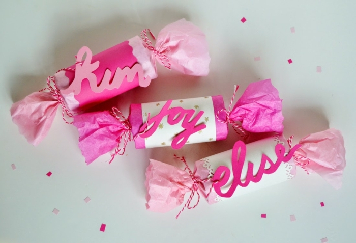 rosa Bonbons mit Aufschriften, Basteln mit Klorollen, ganz bildschön