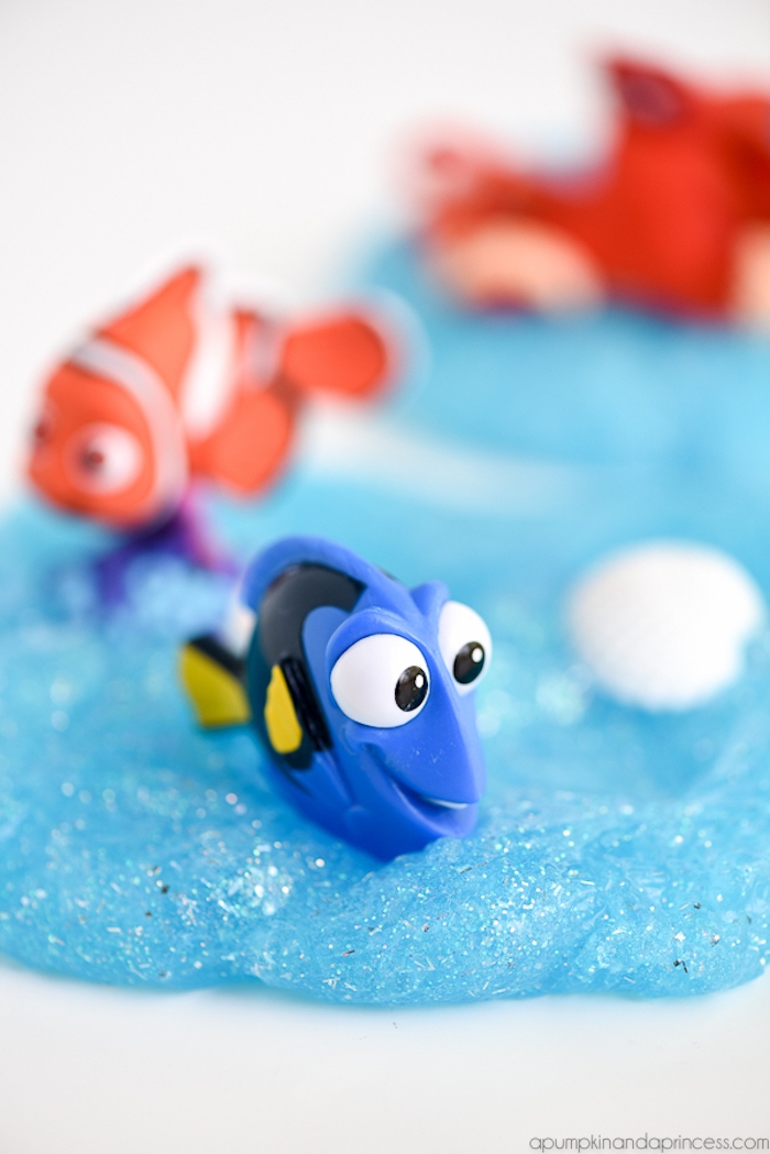 Blauer Schleim mit Glitter, Dory und Nemo, Finding Dory, tolle Spielzeuge