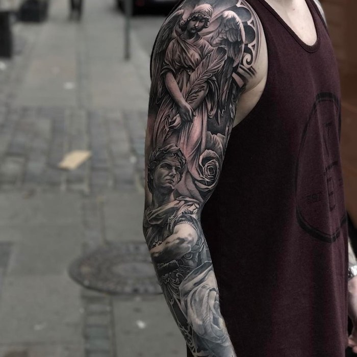 Tattoos am ganzen Arm, schwarze Tattoos, Ideen für Männer Tätowierungen