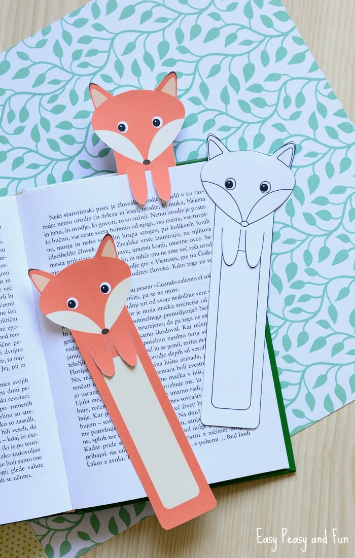 Lesezeichen zum Ausdrucken, drei Füchse aus einem Kinderbuch, zwei gefärbte und ein weißer