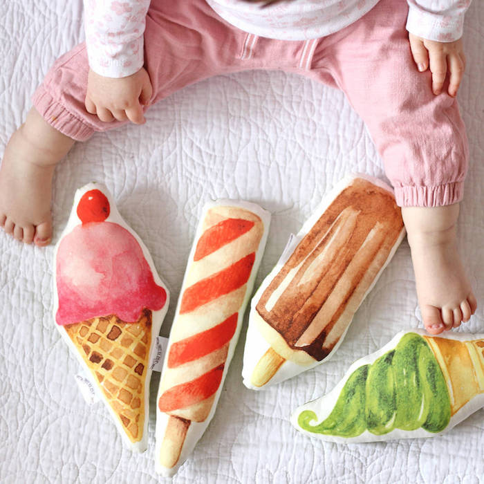 Kleine Kissen in Form von Eiscremen, Spielzeuge für Babys, Ideen für Taufgeschenk