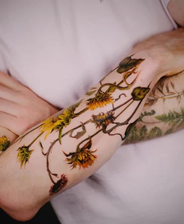 unterarm tattoos frau sonnenblumen farbig