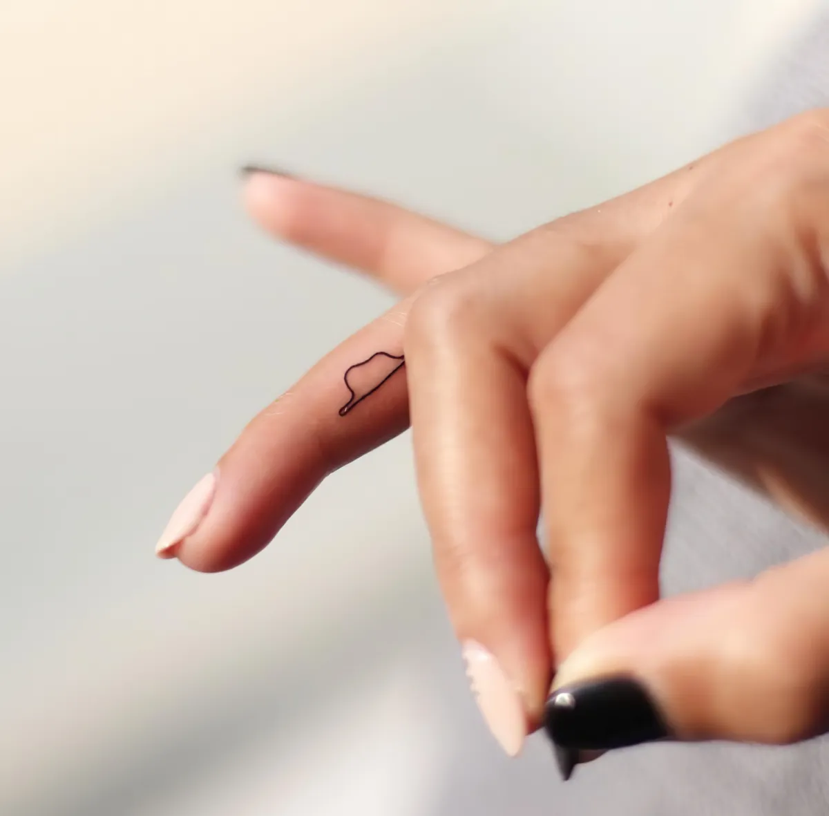 der kleine prinz tattoo am ringfinger