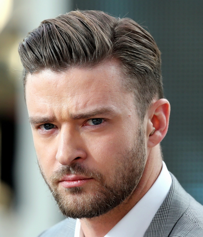 Herren Frisuren 2018, Justin Timberlake mit Seitenscheichtel, gerundeter Pony und dezenter Bart