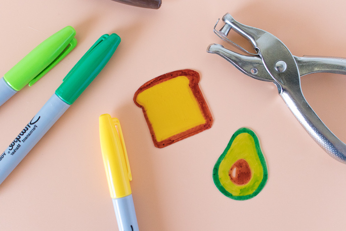 Avocado und Toast Ohrringe selber machen, DIY Geschenk für beste Freundin zum Geburtstag