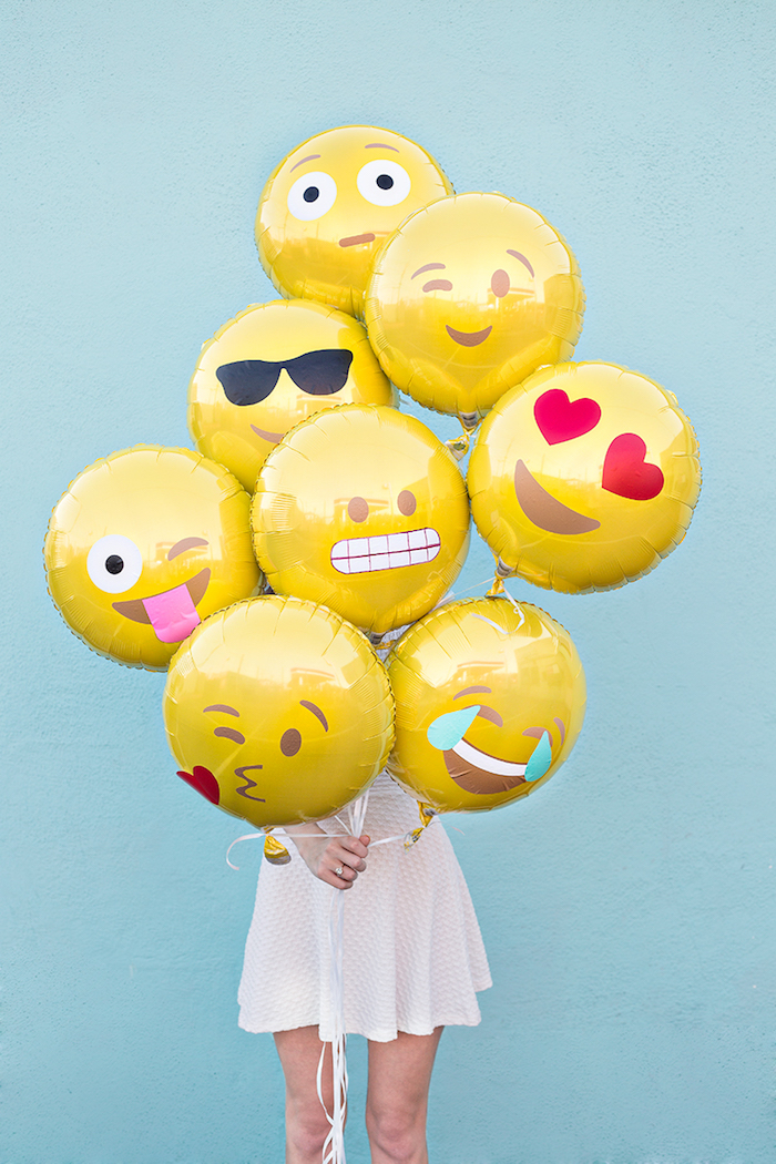 Emoji Ballons, coole Geburtstagsdeko selber machen, Überraschungsparty planen und organisieren