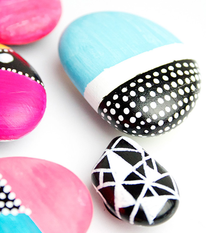 Kleine Steine mit Acrylfarben bemalen, DIY Deko Ideen für Groß und Klein