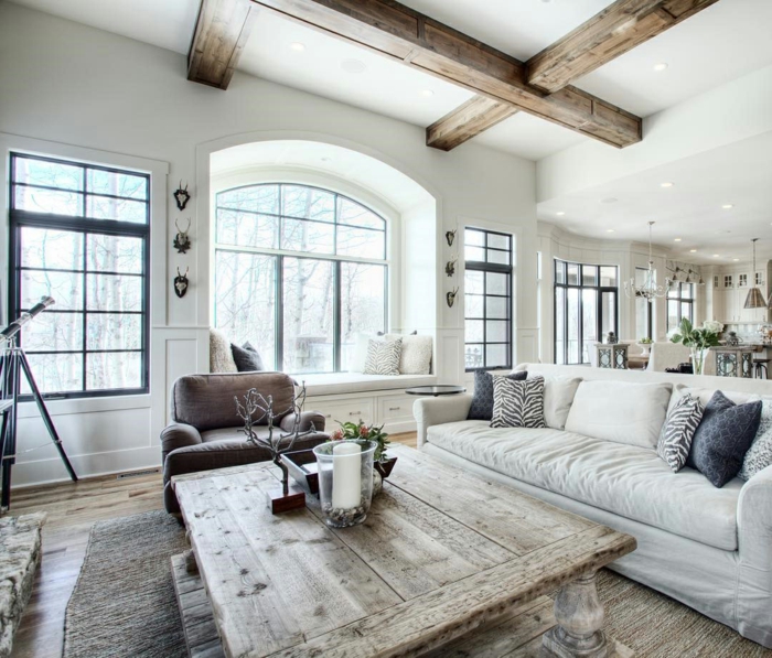 die moderne landhausmöbel sind vintage kombiniert mit simplen designs, tisch, sessel, sofa, sitzecke am fenster
