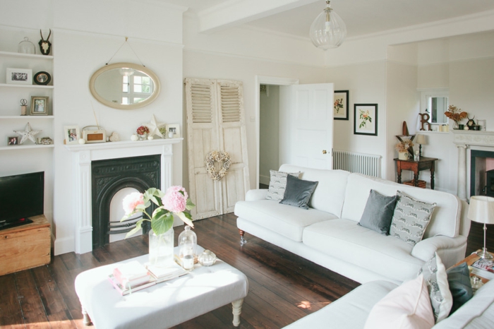 landhausmöbel idee, weiße möbel und kleine dezente dekorationen in bunten farben