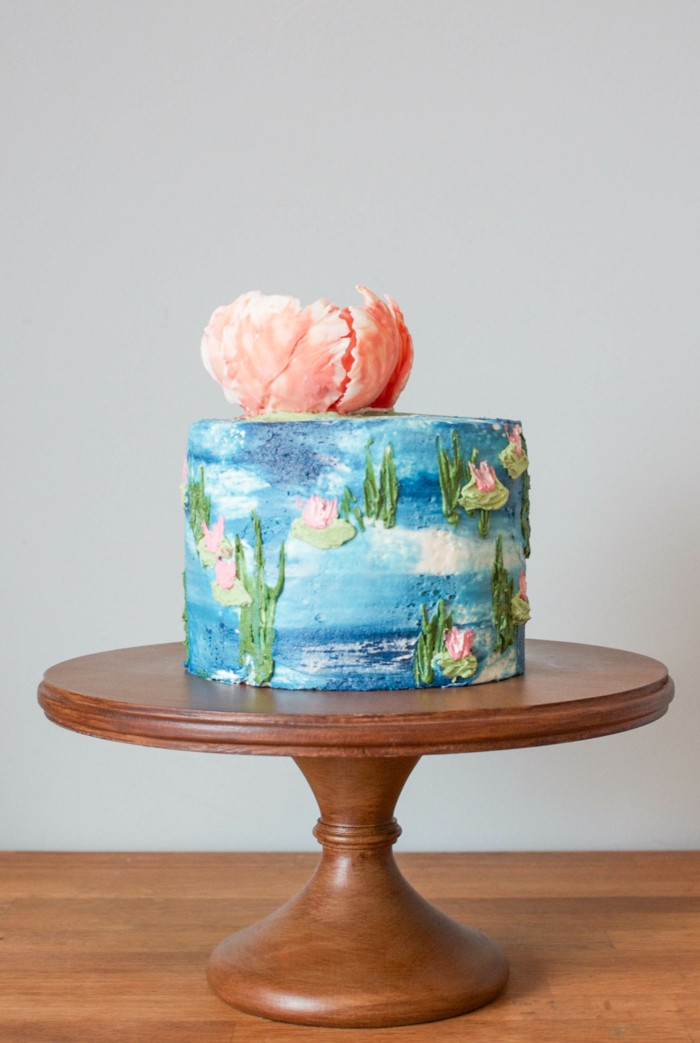 eine Torte mit Motiven von Seerosen, schneller Kuchen mit herrlicher Dekoration