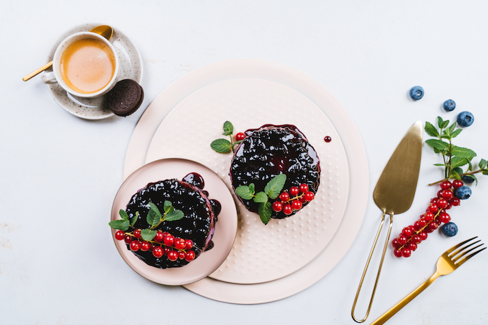 Cheesecake Rezept zum Ausprobieren, Boden aus Oreo Keksen, Creme aus Frischkäse und Mascarpone 