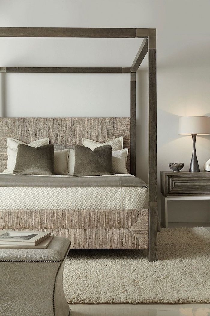 einrichtung in grau und beige, moderne schlafzimmer, hocker mit bücher