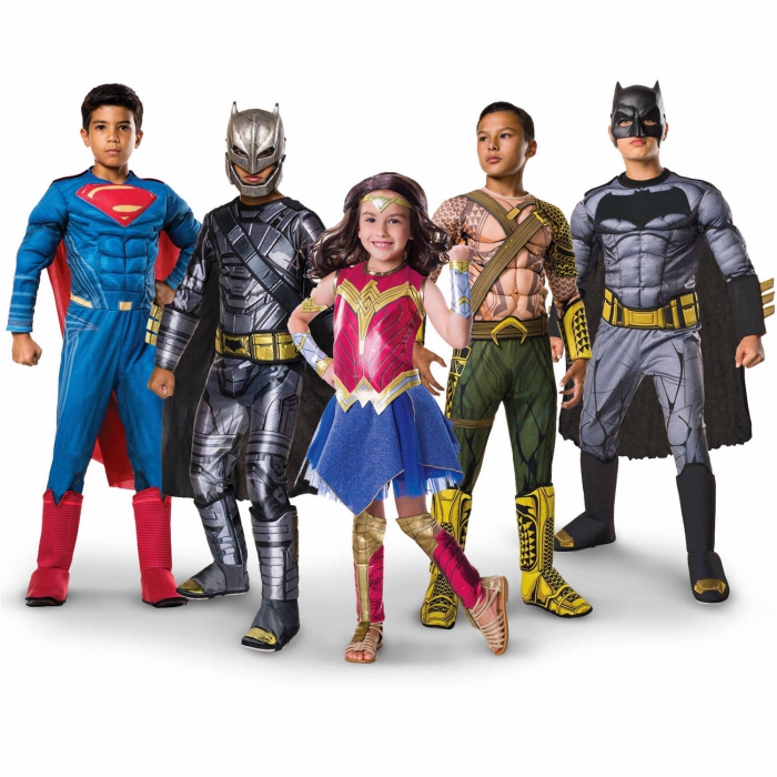 ausgefallene kostüme für kinder, superwomen, batman und spiderman, kinderkostüme