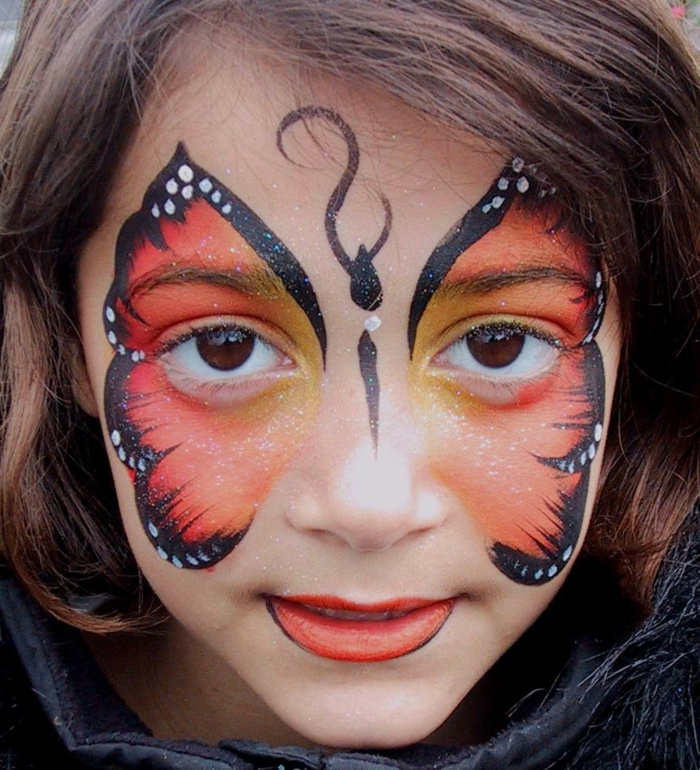 ein schöner Schmetterling in oranger Farbe mit schwarzer Konturen, Halloween Kinderschminken Vorlagen